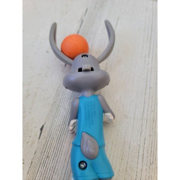 Bugs Bunny McDonald's 2022 tune squad space jam toy - Picture 6 of 6